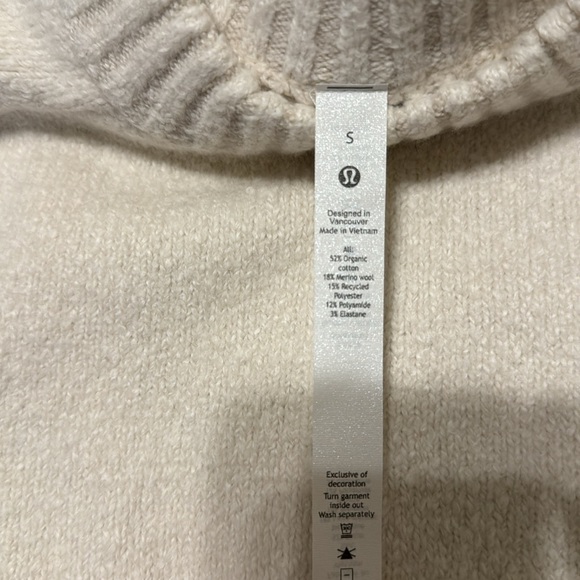 Brushed Cotton Merino Blend Crewneck - Picture 8 of 10